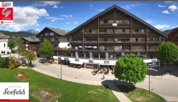 Imagen de vista previa de la cámara web Seefeld in Tirol - Kirche Seefeld Ort